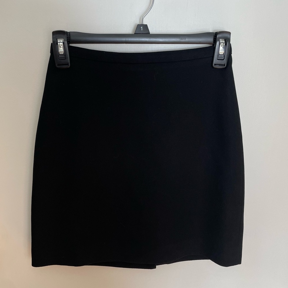 Vintage Bebe Black Mini Skirt in Size 0